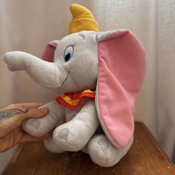 Dumbo Plush Kohls Cares Disney Stuffed Animal Elephant Toy Circus nostalgia - Picture 3 of 9